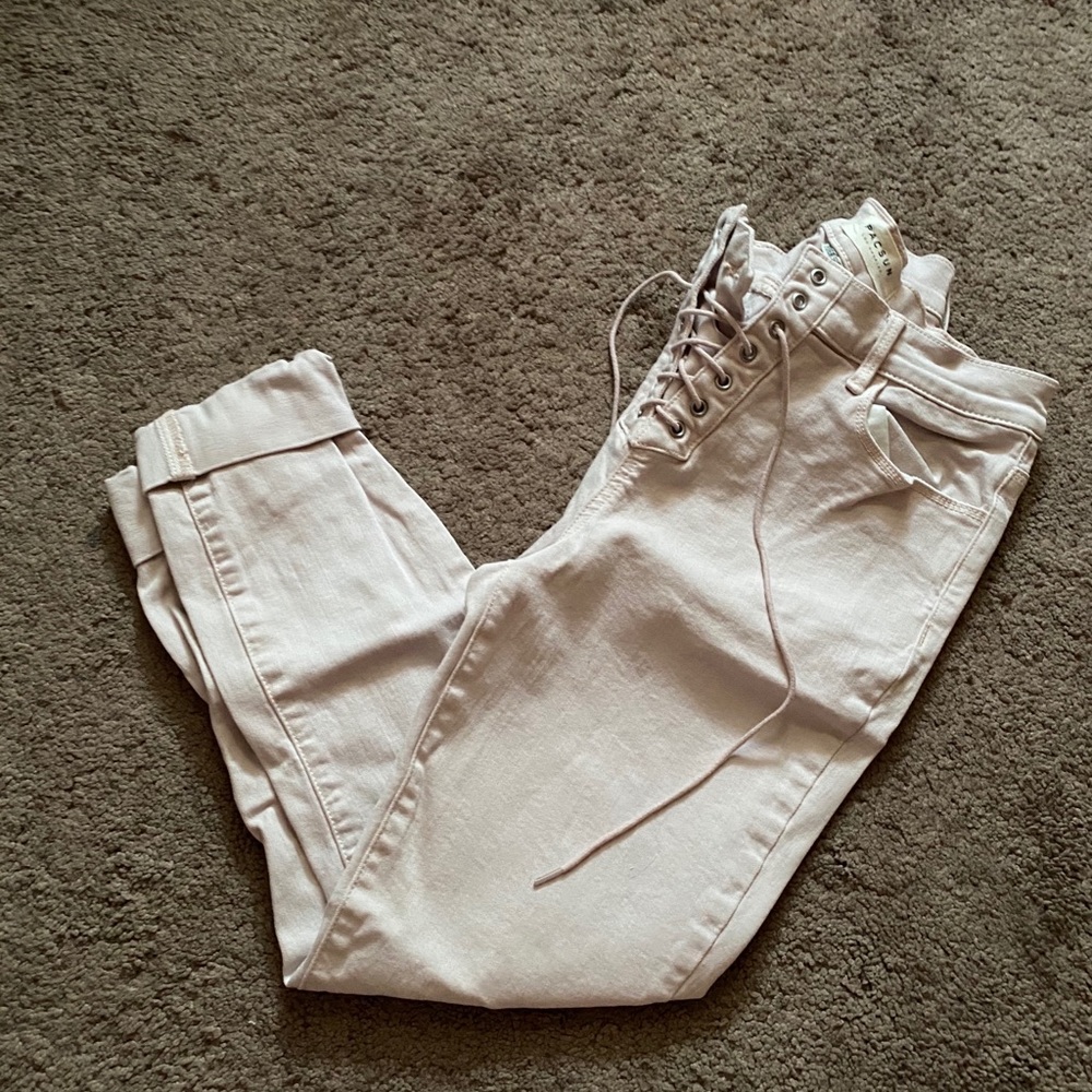 Tie up pink jean capris